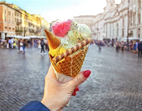 gelateria della piazza vicino a louis vuitton|The 16 Best Gelato Places in Rome Near the Pantheon.